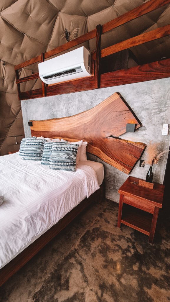 How to Plan a Group Retreat in Panama: A Guide for Retreat Leaders 4 Dome bedroom with air conditioning at Alaya Panama